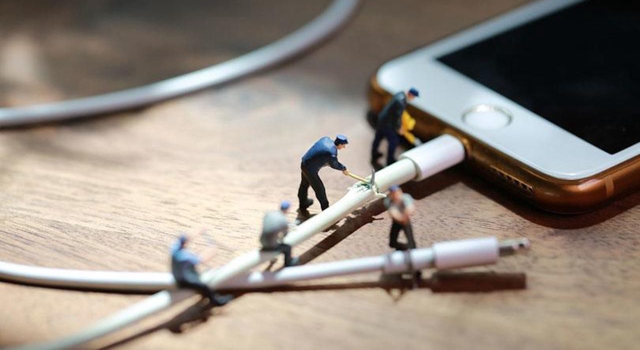 Look For the Best iPhone Screen Repair Company