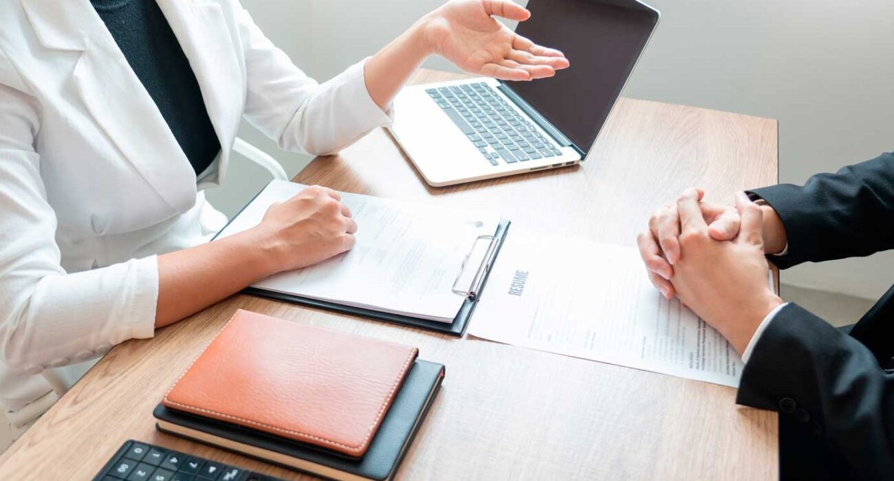 Why Choose An HR Consultant For Your Business?