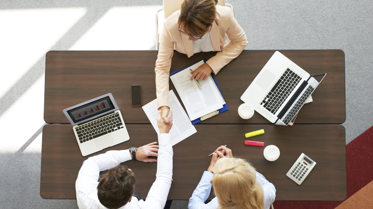 5 Qualities You Must Look for in a Personal Financial Advisor